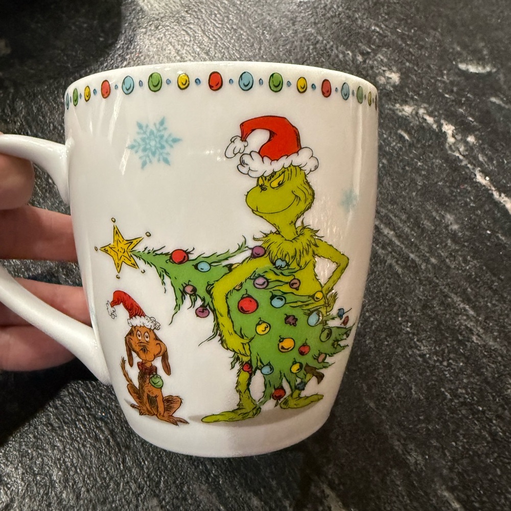 Grinch Dessert plates, bowls, and mugs - Picture 2 of 5